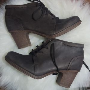 Clark's women boots.